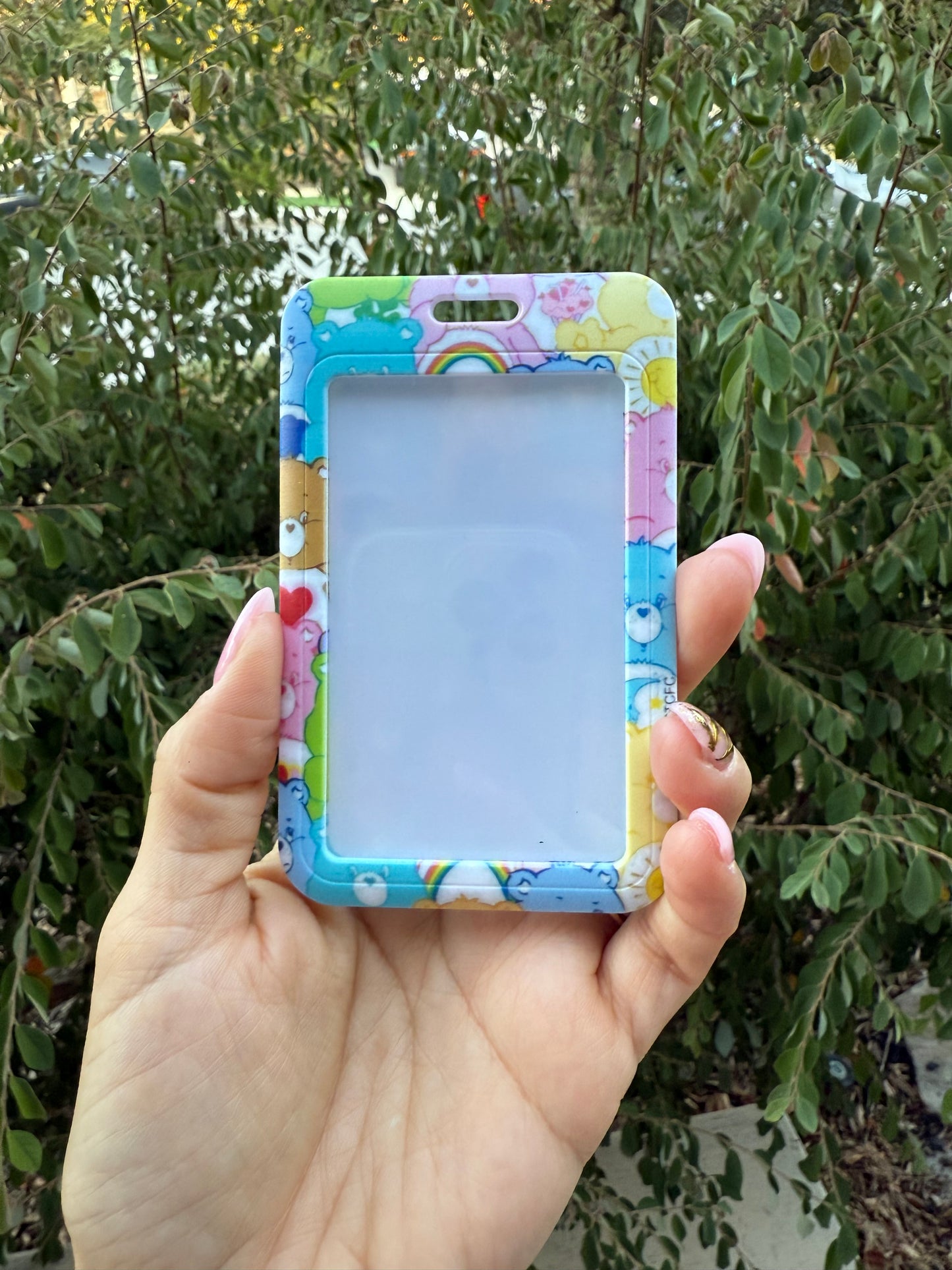 Card Holder Live Claims