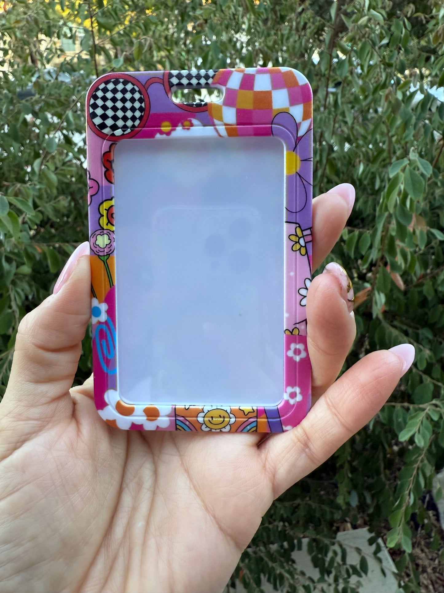 Card Holder Live Claims