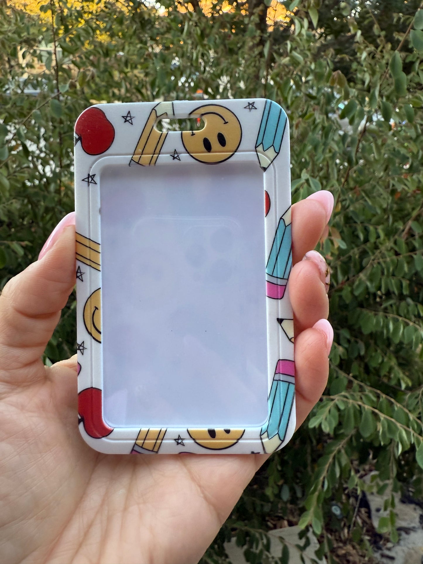 Card Holder Live Claims