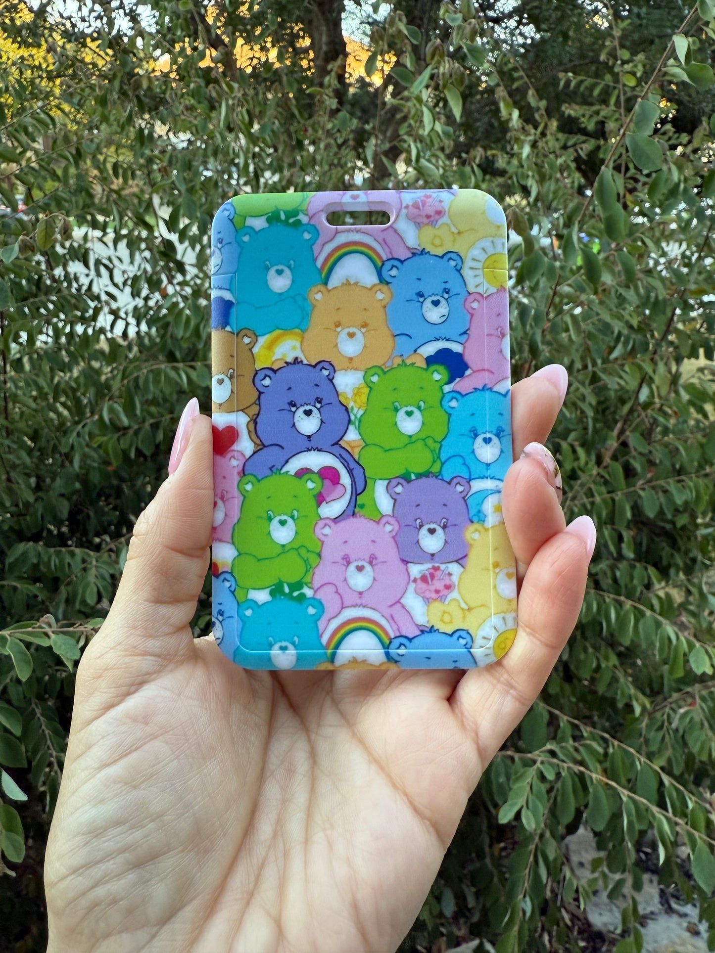 Card Holder Live Claims